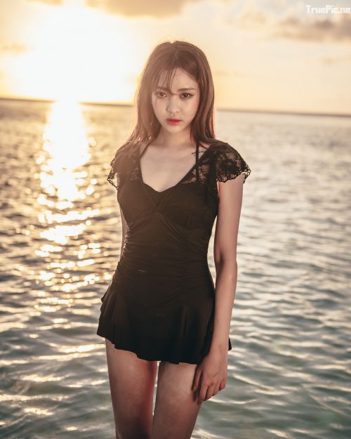 Jin Si Hyun model Korea with sexy swimsuit in the beach, TruePic.net