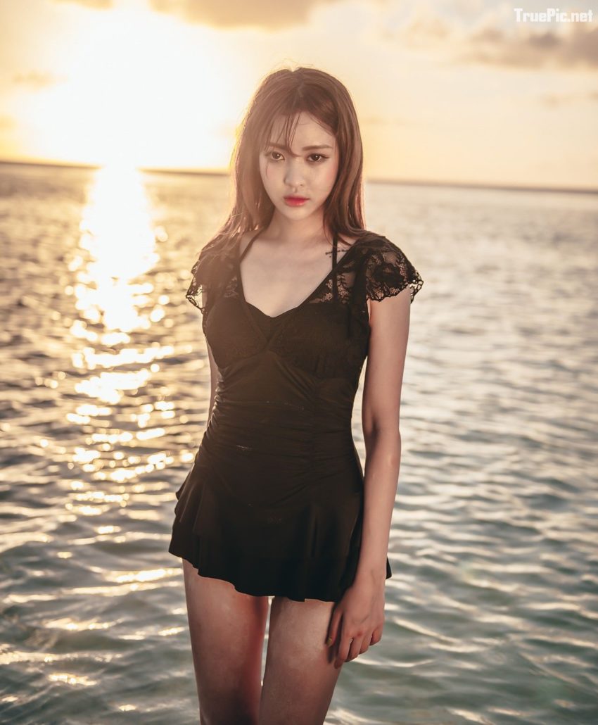 Jin Si Hyun model Korea with sexy swimsuit in the beach, TruePic.net