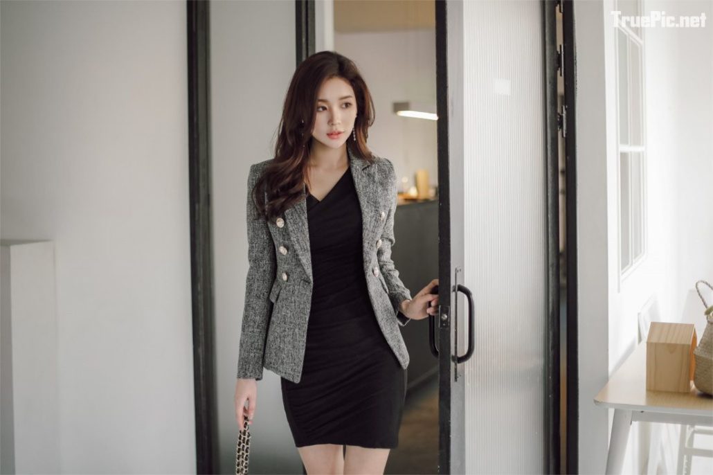 Park-Da-Hyun-cute-with-office-skirt-TruePic.net