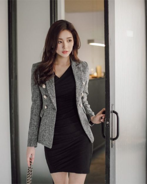 Park-Da-Hyun-cute-with-office-skirt-TruePic.net