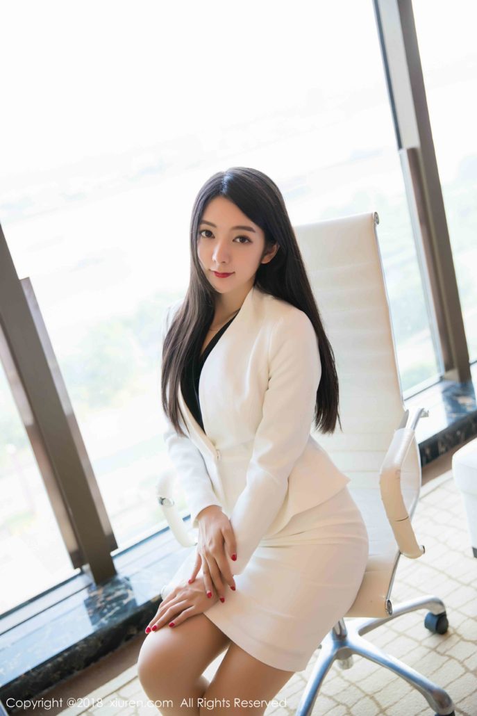 XiuRen-N01209 - Sexy Model Xiao Reba with Office Uniform