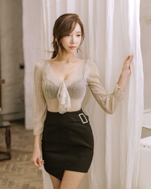 Park Soo Yeon Model - Bodycon Dress & Mini Skirt - Jan.2018