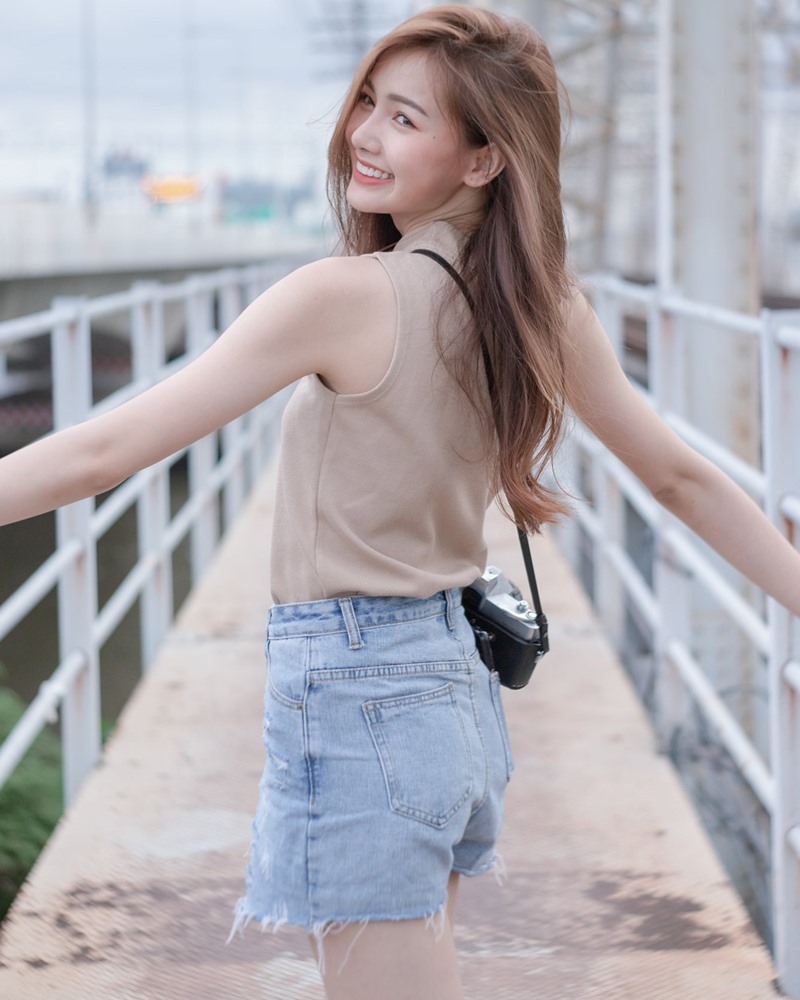 Thailand beautiful model - Pla Kewalin Udomaksorn - A beautiful morning with a cute girl
