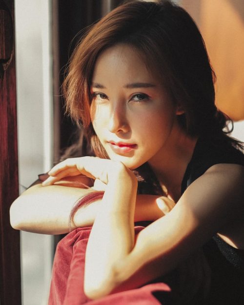 Thailand model - Arys Nam-in (Arysiacara) - Black Rose feeling the sun