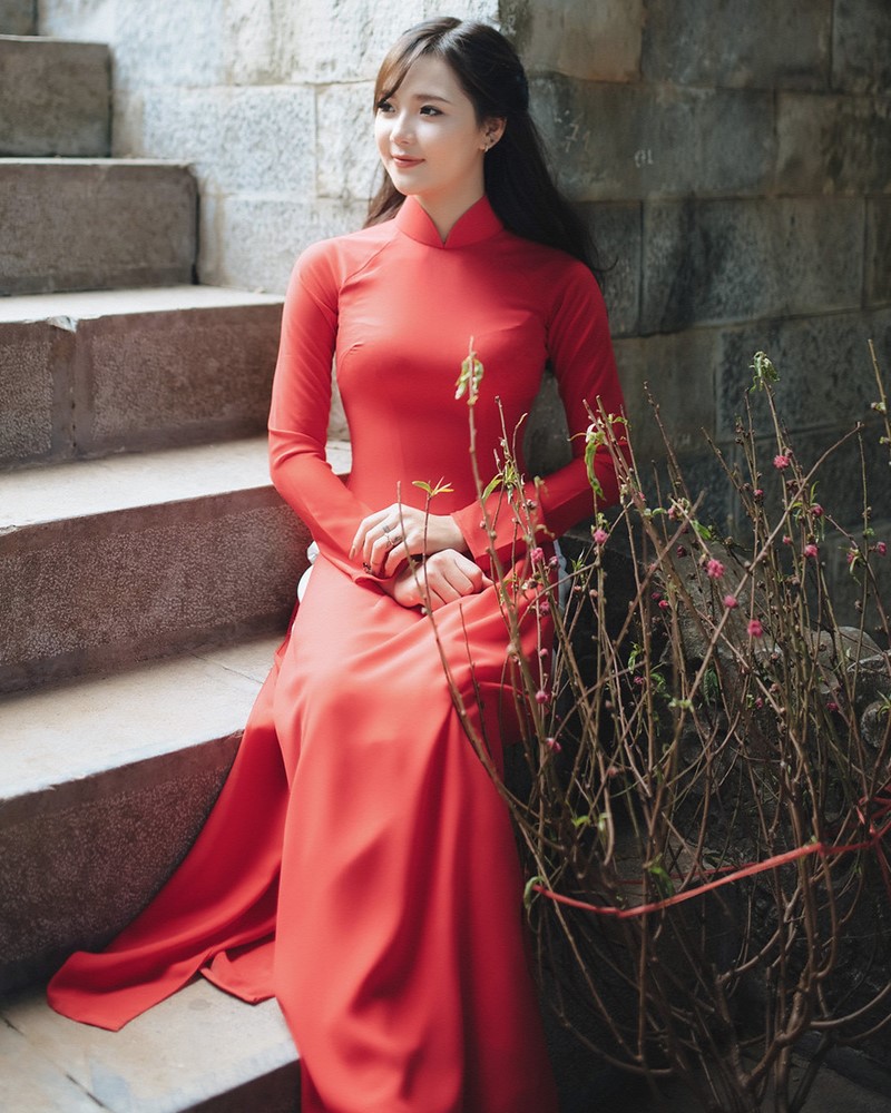 Vietnamese Model Beautiful Girl And Ao Dai Red Vietnamese 