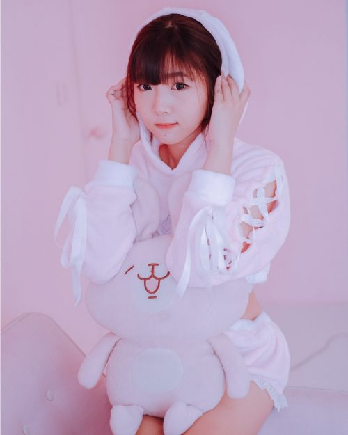 Image Thailand Model - Pakkhagee Arkornpattanakul - Pink Bunny - TruePic.net