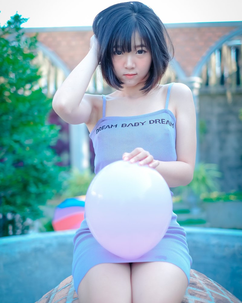 Image Thailand Model - Pakkhagee Arkornpattanakul - Purple Balloon - TruePic.net