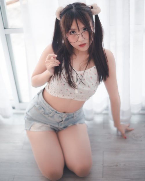 Thailand Model - Phunnita Intarapimai - Good Morning - TruePic.net