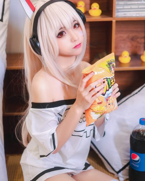 [MTCos] 喵糖映画 Vol.024 – Chinese Model – Combination of Pepsi and Potato Chips - TruePic.net